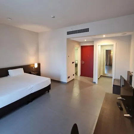 Inn Naples Airport-2